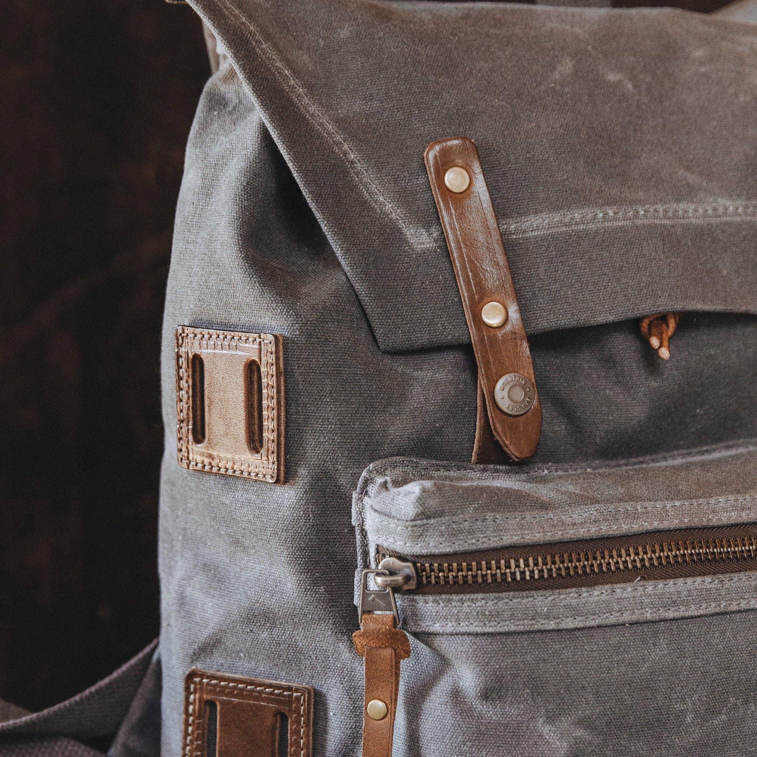 Muir Pack in Charcoal