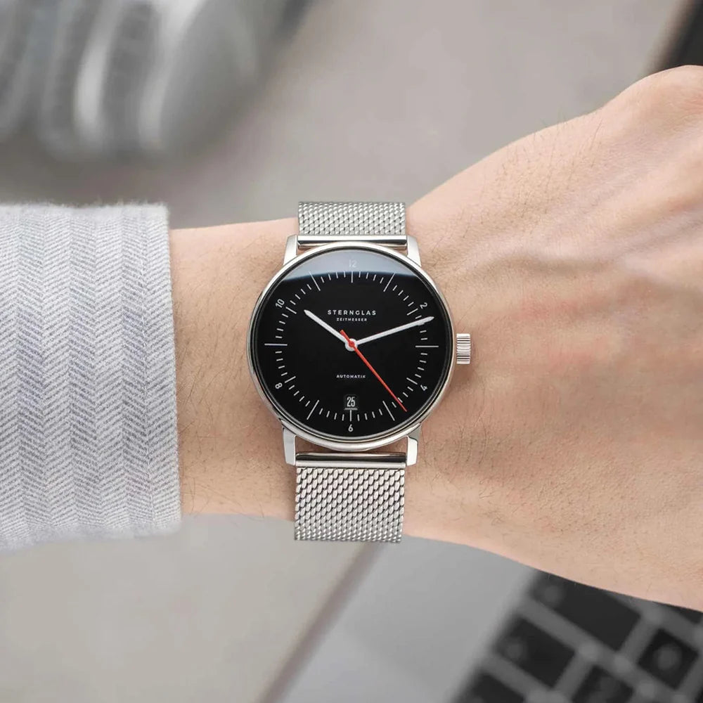 Naos Automatic 38mm - Black on Steel Milanaise Bracelet