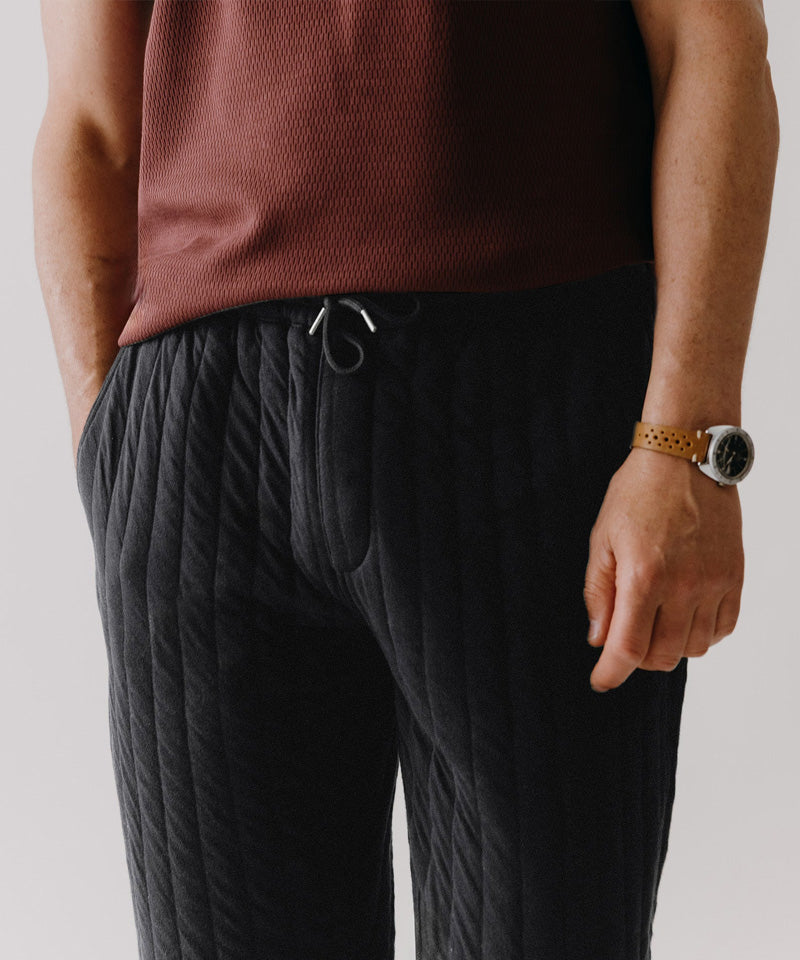 The Apres Pant in Heather Coal Quilted Jersey
