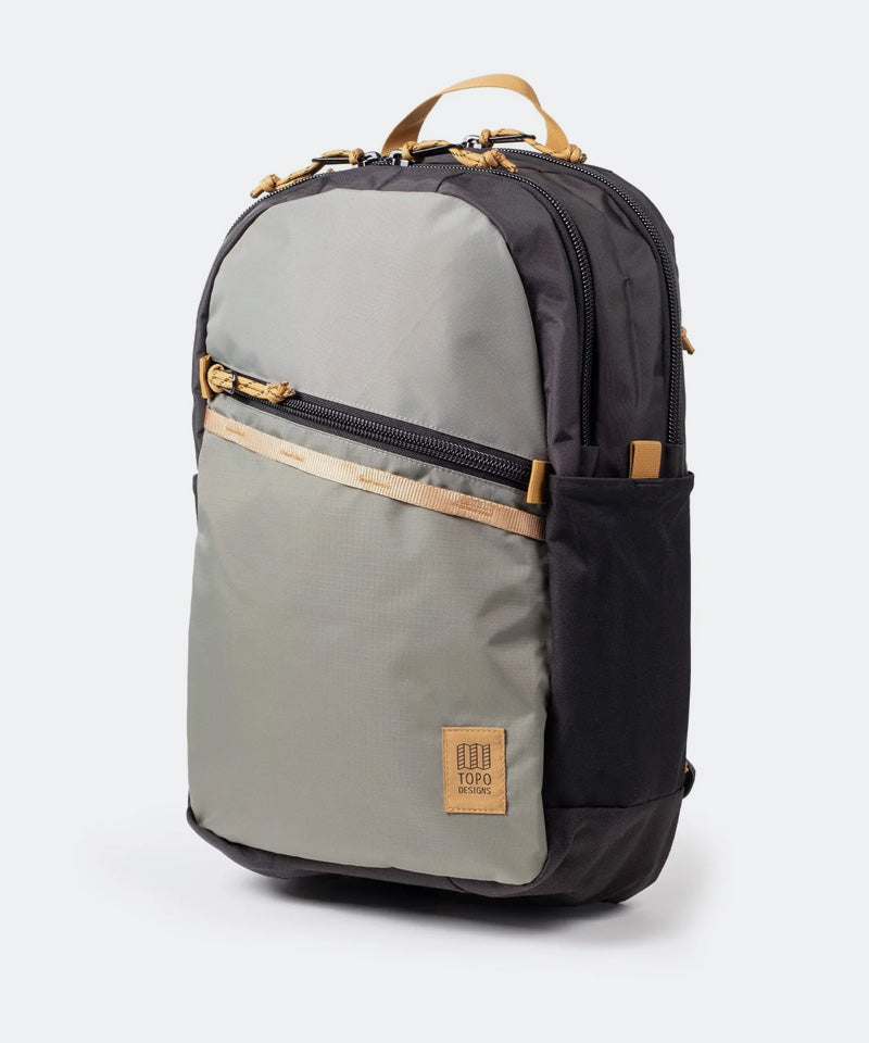Commuter Backpack in Beetle/Khaki