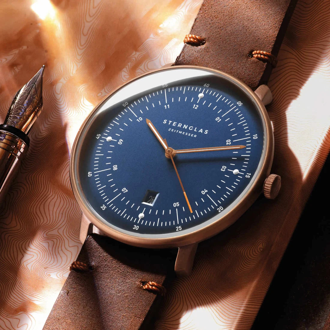 Hamburg Bronze Quartz 42mm - Blue on Vintage Mocha Leather Band