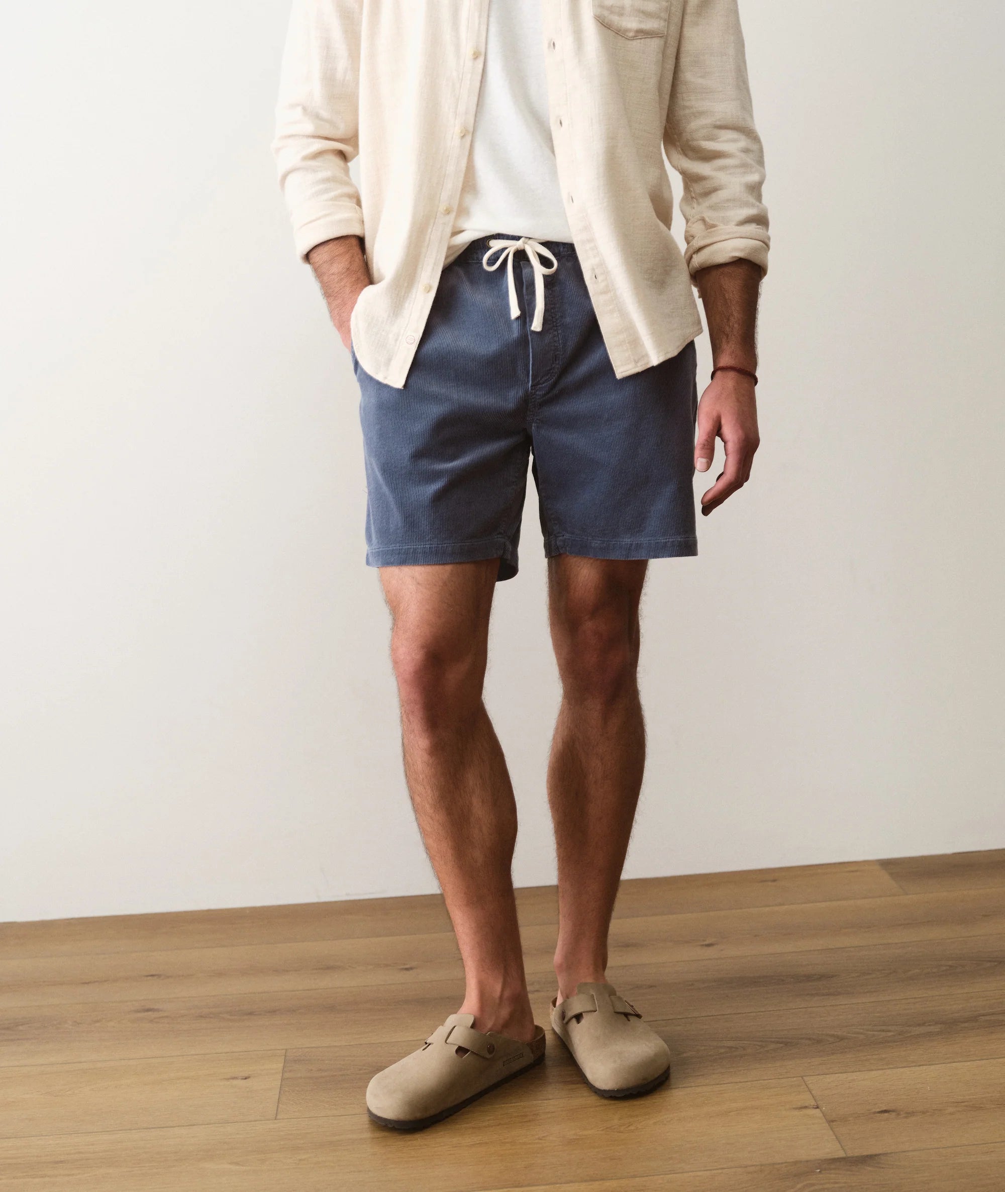 Saturday Corduroy Short 6" in Faded Navy