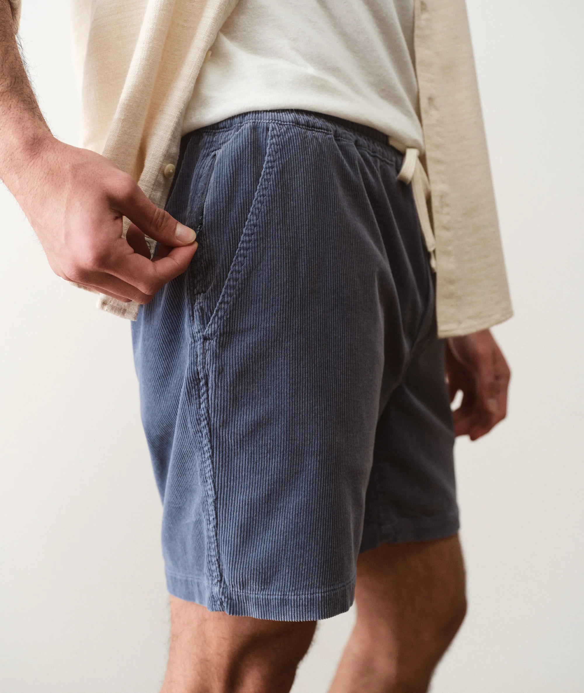 Saturday Corduroy Short 6" in Faded Navy