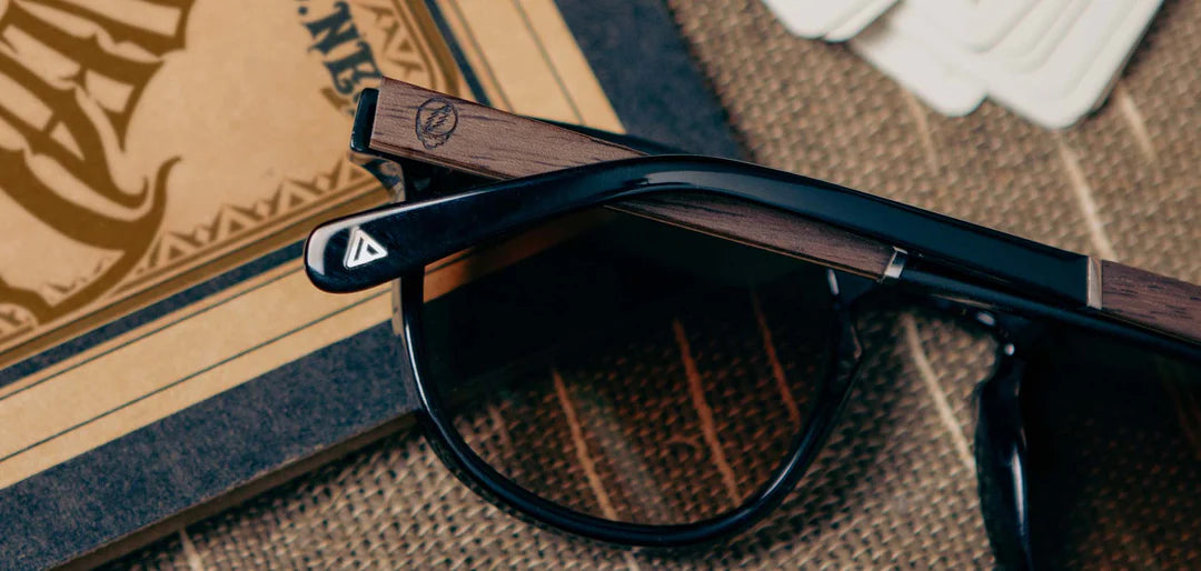 Topo Camp Sunglasses in Grateful Dead Stealie