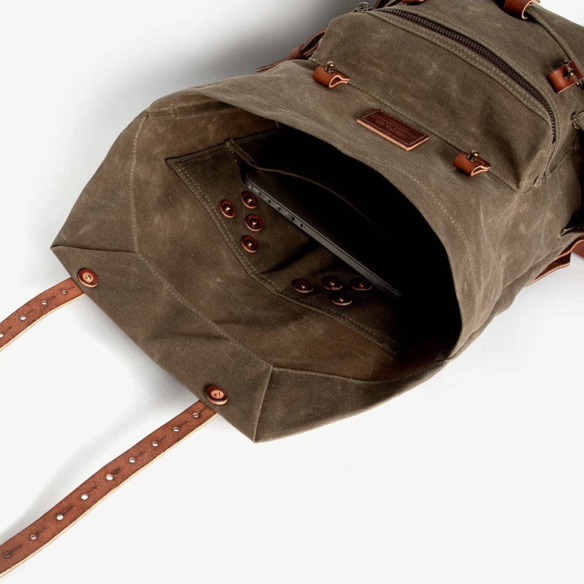 The Wilder in Field Tan