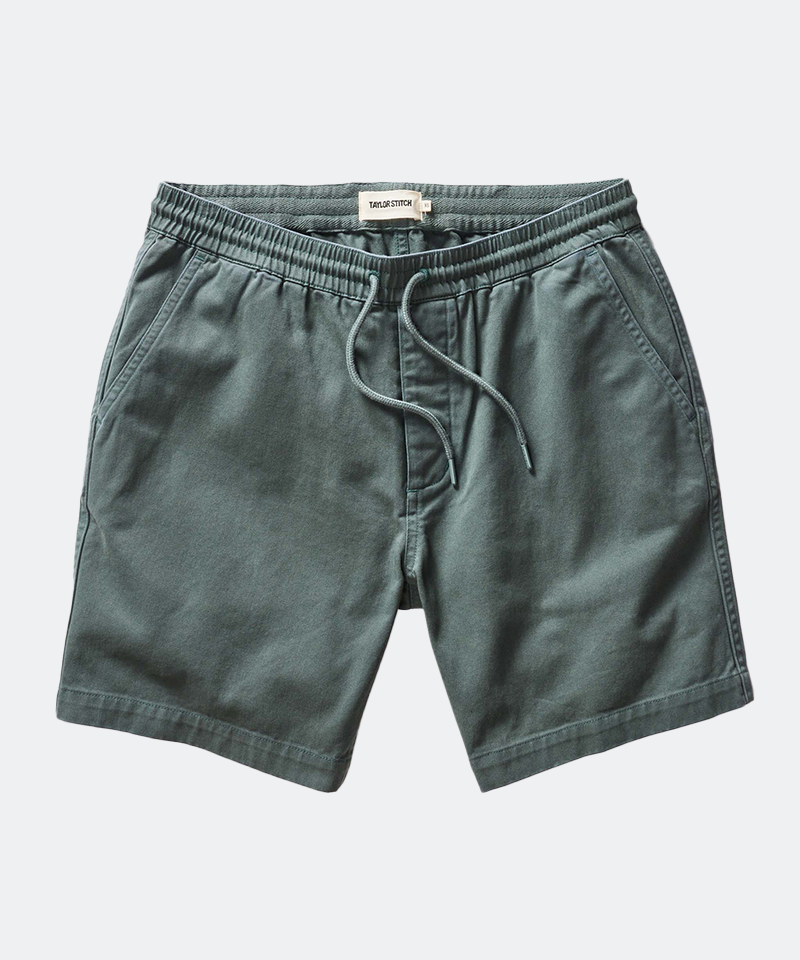 The Apres Short in Organic Deep Sea Foundation Twill