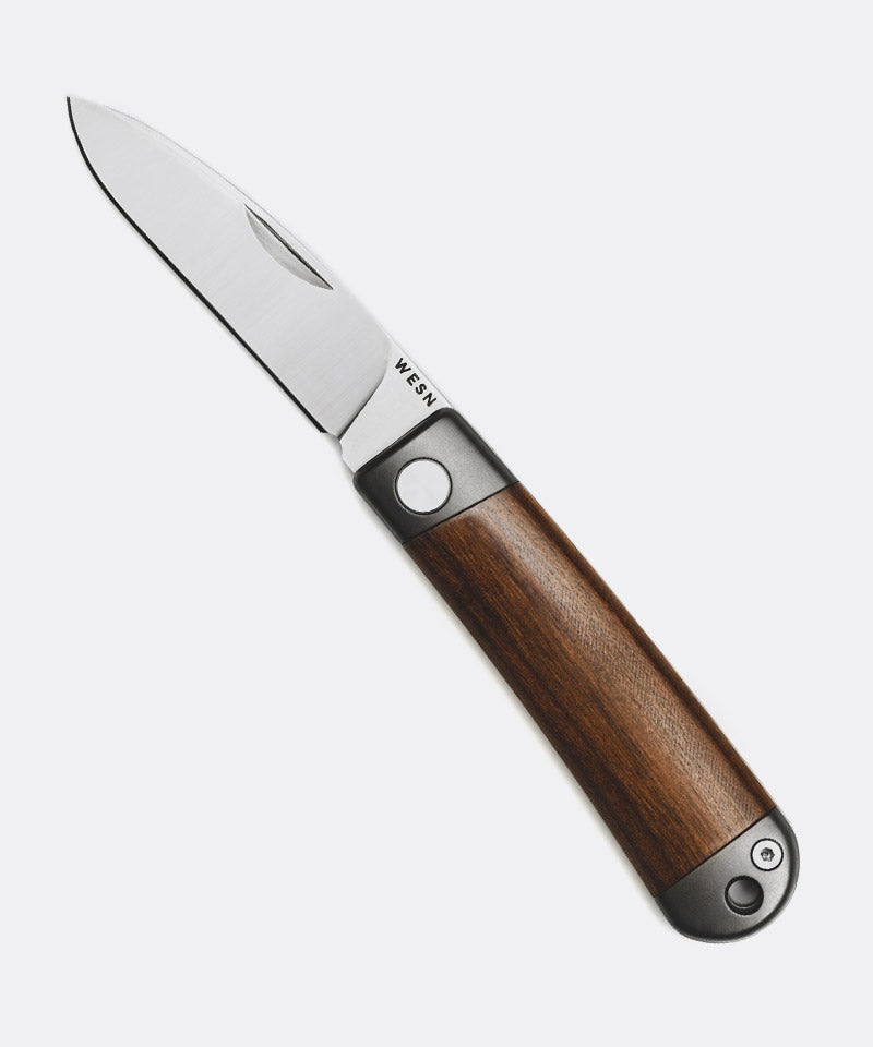 Henry Knife in Cherry Wood